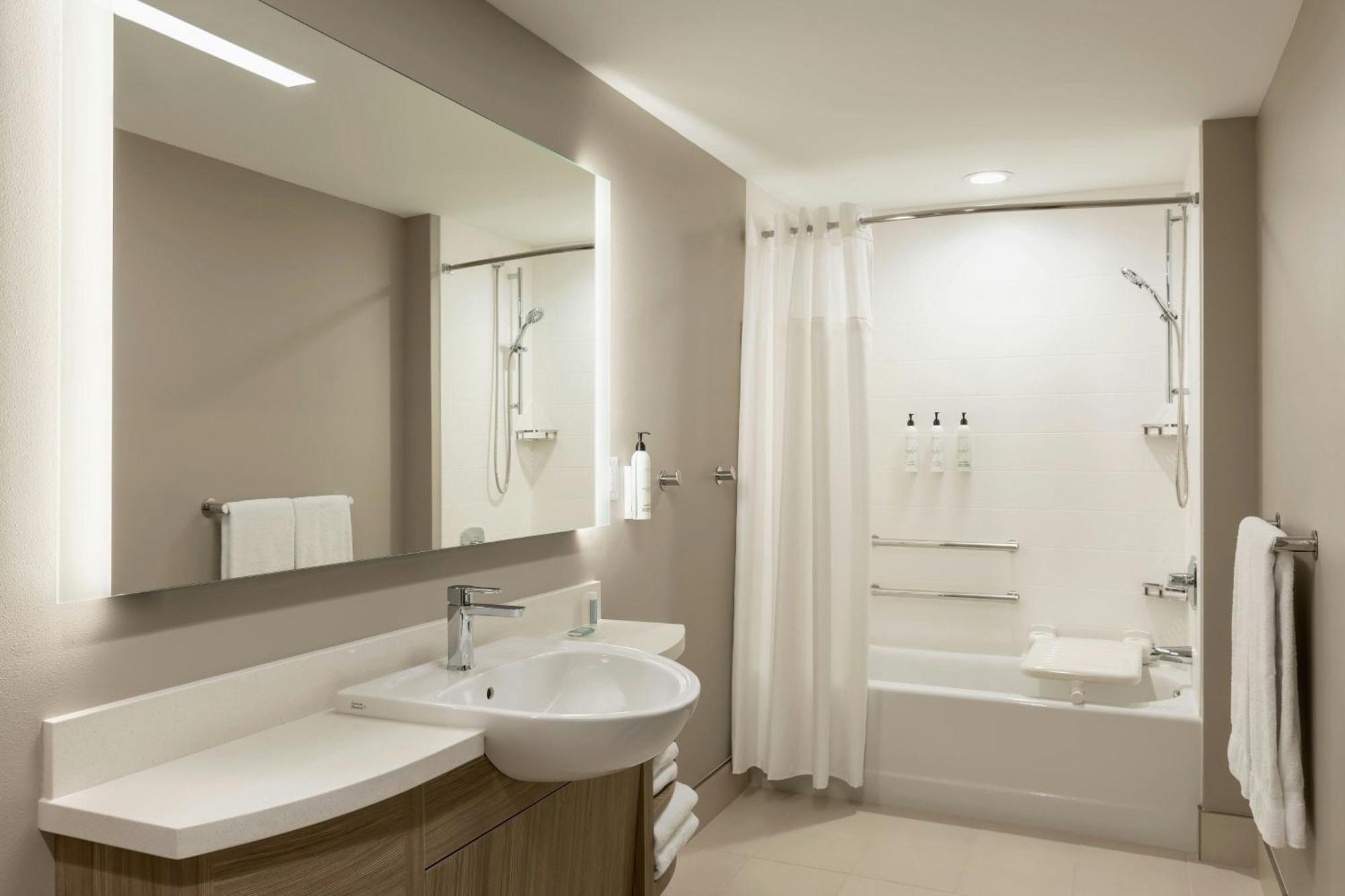Springhill Suites By Marriott Фарго Экстерьер фото